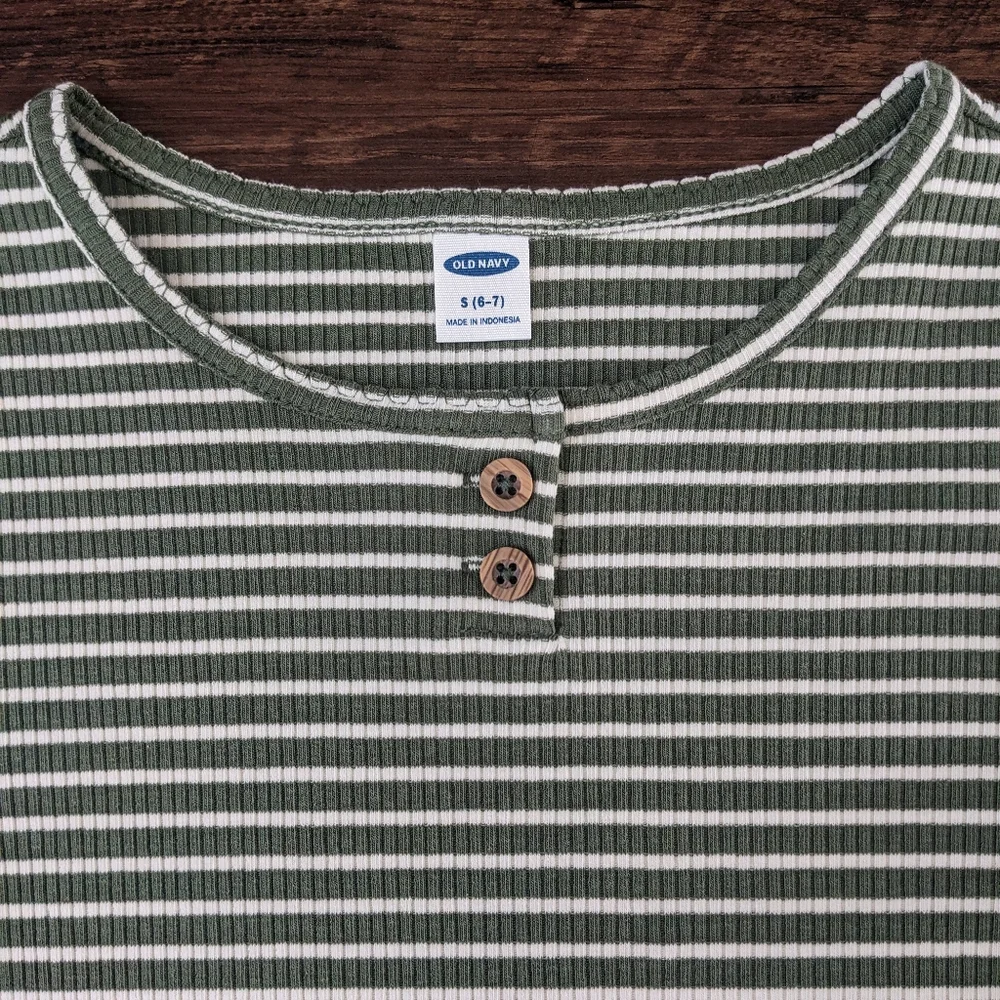 NWT Old Navy Henley Shirt